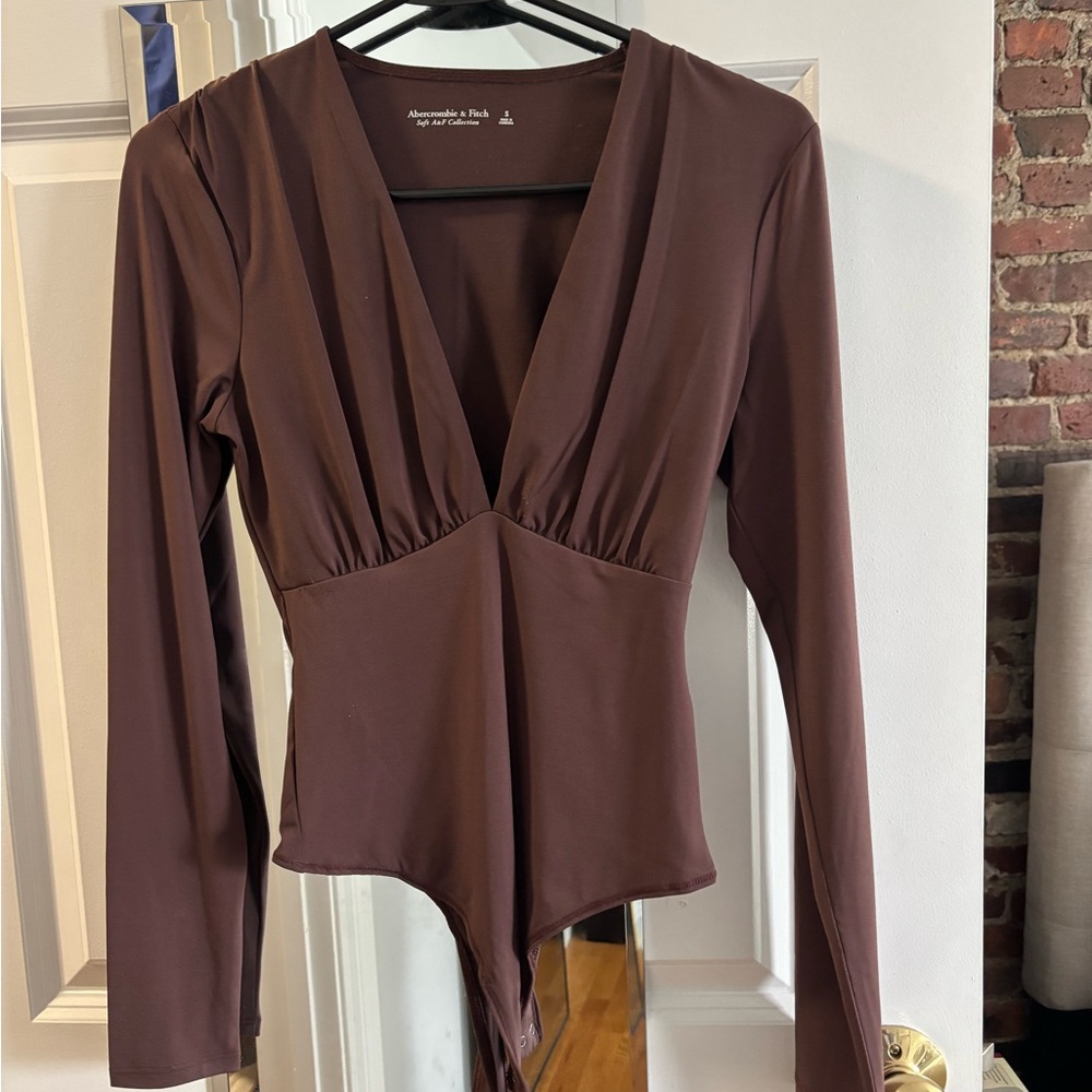 Brown Long Sleeve V-Neck Top